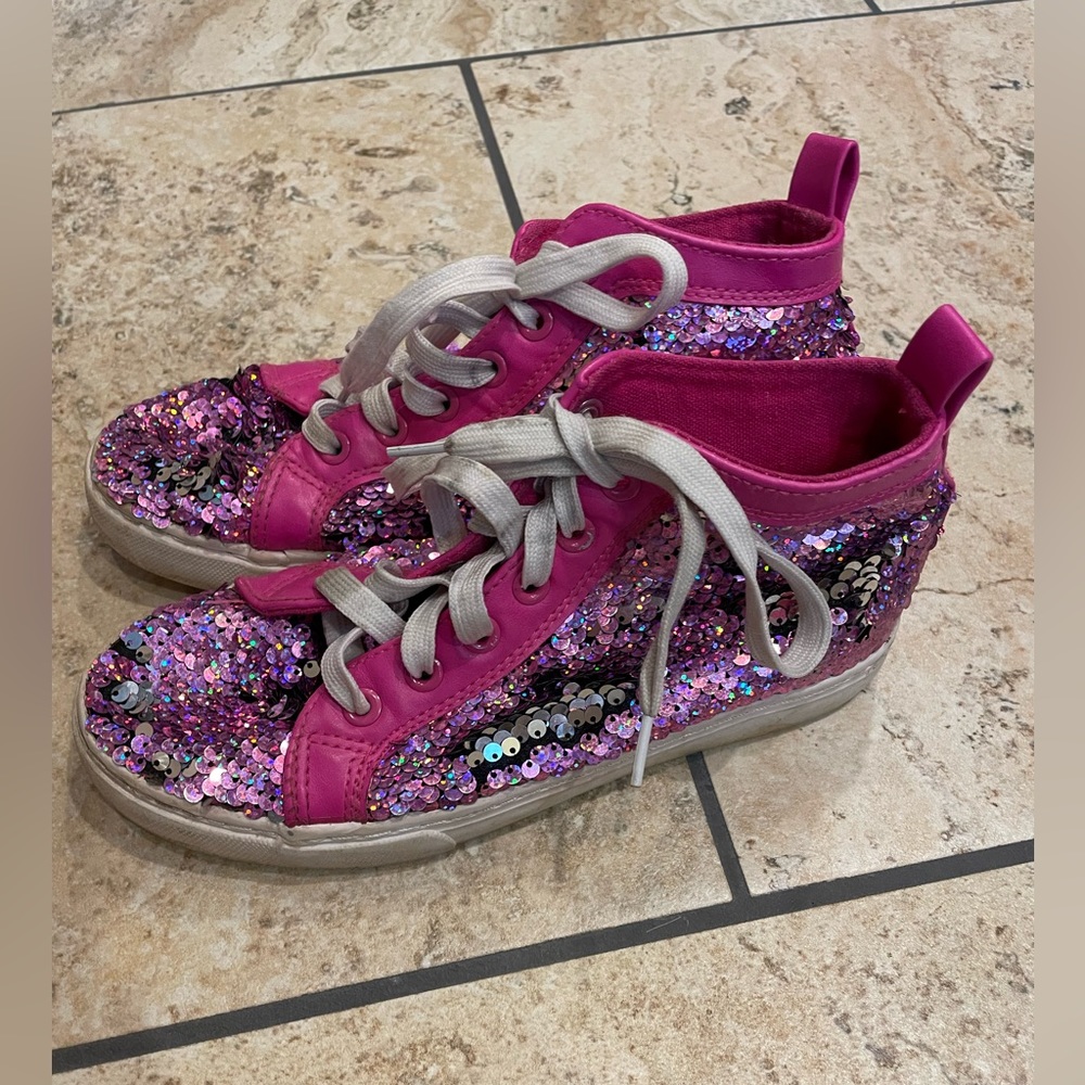 Jo Jo high top Sneakers sz 4